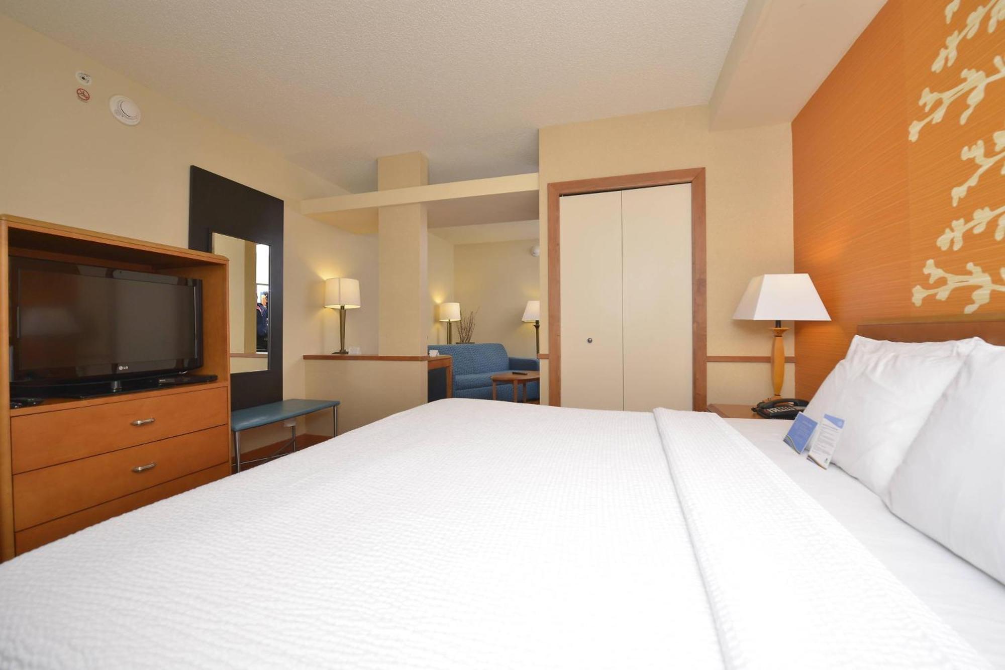 Fairfield Inn And Suites By Marriott Williamsport Exterior photo
